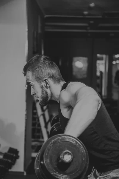 Treinamento de força atleta profissional no ginásio — Fotografia de Stock