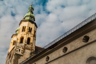 Krakow, Polonya - 28 Eylül 2015: Krakow en çok ziyaret edilen Polonya'da yabancı turistler ve Polonyalılar arasında bir şehirdir.