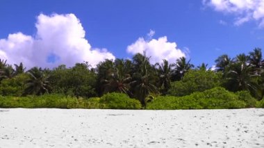 Maldivlere Beach ve gökyüzü