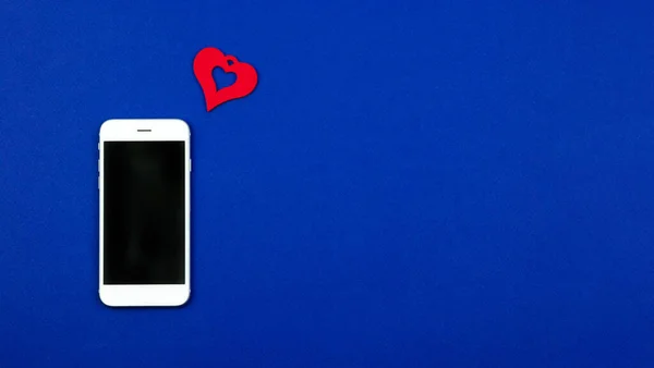 Έννοια Του Μηνύματος Αγάπης Στο Smartphone Καρδιά Ημέρα Του Αγίου — Φωτογραφία Αρχείου
