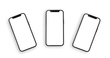 Boş beyaz ekranlı modern akıllı telefon modelleri, izole edilmiş beyaz arkaplan, şablon fotoğrafı