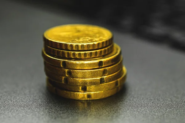 Avro para yığını geçmişi, dizüstü bilgisayarlı iş geçmişi, finansal konsept fotoğrafı