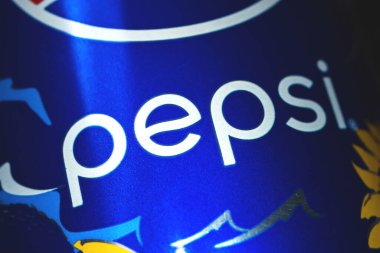 Kharkov, Ukrayna - 22 Mart 2021: Pepsi logosu, Pepsi fotoğrafı kapatabilir