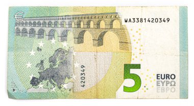 Beş avroluk banknotun arka tarafı. Yakın plan ve yüksek kalite.