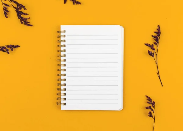 Desktop Blank White Notebook Mockup Floral Dried Flowers Yellow Background — Foto de Stock