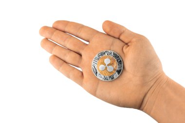 Beyaz arkaplan ve kripto para birimlerinde izole edilmiş dalgalı madeni para. 