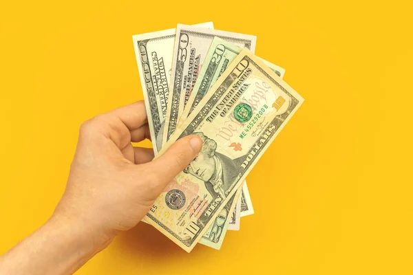 Homem Segurar Mão Seu Salário Dinheiro Notas Dólar Diferentes Uma — Fotografia de Stock
