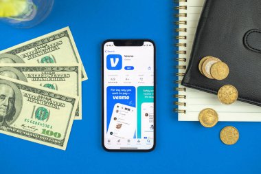 Kharkov, Ukrayna - 28 Mayıs 2021: Cep telefonu ekranında Venmo bankacılık uygulaması