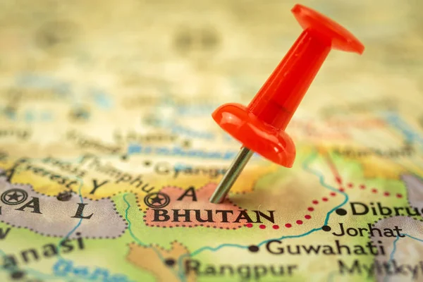 Bhutan Konumu Iğne Ucu Işaretli Seyahat Haritası Asya Yolculuğu Konsepti — Stok fotoğraf