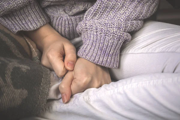 Dişi soğuk eller, kış ve sonbahar sezonu geçmişi 