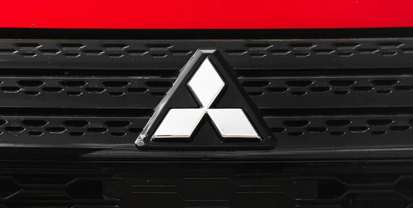 Kharkov Ukrajna Szeptember 2021 Mitsubishi Japan Autó Logó Embléma Piros — Stock Fotó