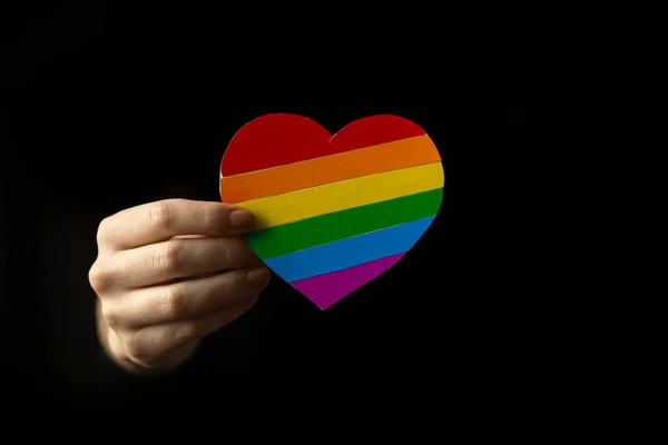 Bandera Lgbt Mano Con Corazón Colores Arcoíris Símbolo Del Amor — Foto de Stock