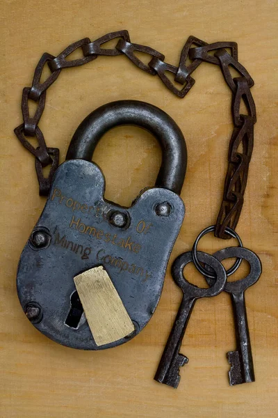 Early Style Padlock Klávesami Řetězu — Stock fotografie