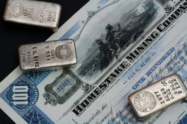 orijinal homestake madencilik şirketi hisse senedi ve madenden gümüş çubuklar