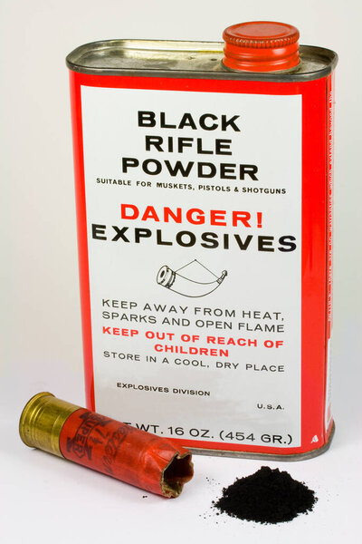 Винтажный черный порох банка и старая бумага 12 калибра дробовик.