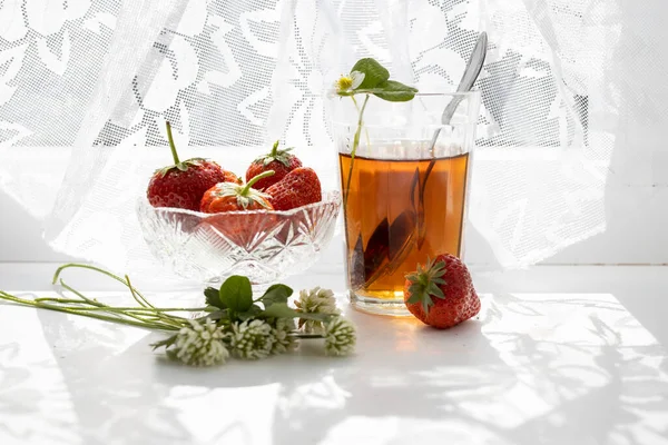 Cup Tea Strawberries White Lace Background — Stock Photo, Image