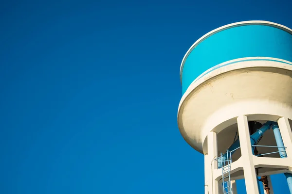 Tank of Water — Stock Photo, Image