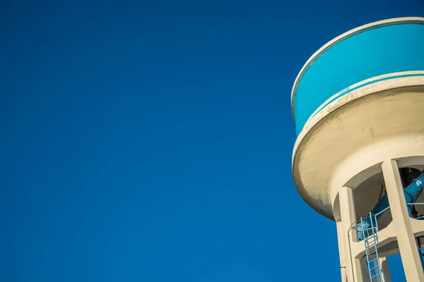 Tank of Water — Stock Photo, Image