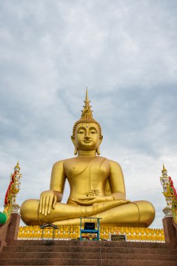 Tayland tapınağındaki Buda heykeli.