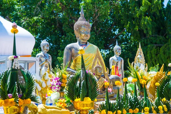 Buddha-Statue im Tempel von Thailand. — Stockfoto