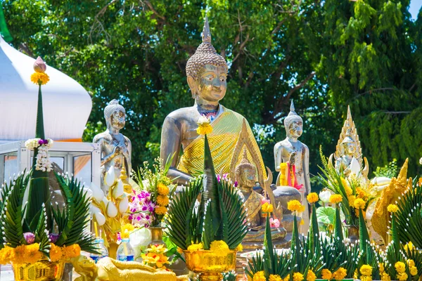 Tayland tapınağındaki Buda heykeli. — Stok fotoğraf