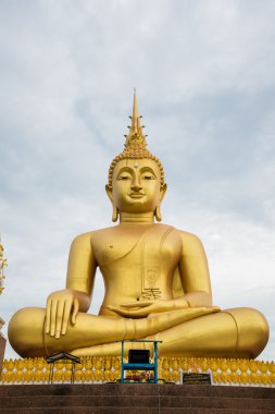 Tayland tapınağındaki Buda heykeli.