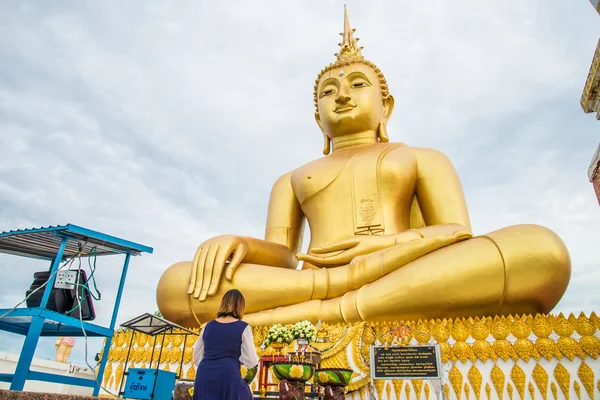 Statua buddha nel tempio della Thailandia. — Foto Stock