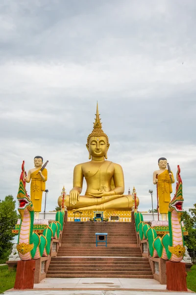 Tayland tapınağındaki Buda heykeli. — Stok fotoğraf