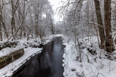 Yukankoski Şelalesi (Beyaz Köprüler), Kulismayoki Nehri, Rusya, Karelia