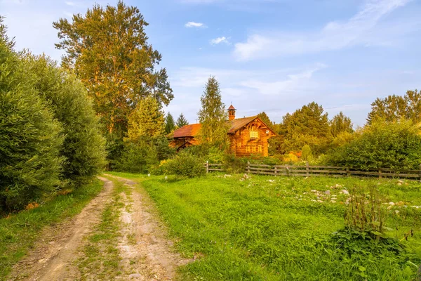 Casa Legno Esempio Architettura Russa Antica Villaggio Svyatogorovo Nel Distretto — Foto Stock