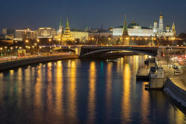 Vista Nocturna Del Kremlin Río Moscú Moscú Rusia — Foto de Stock
