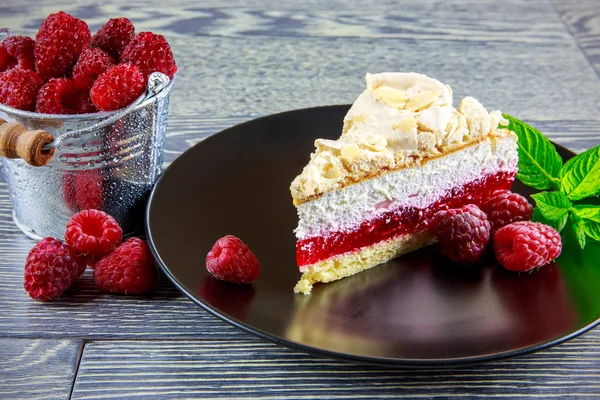 Ahududu cake