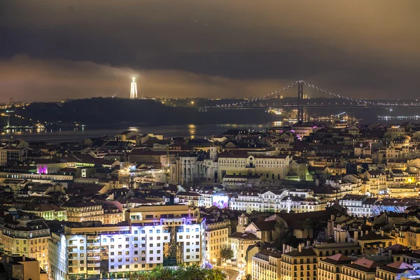 Lissabon skyline om natten - Stock-foto