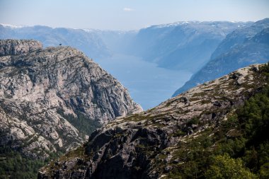 Güzel Lysefjord üzerinde göster