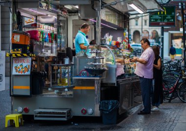Milano gıda satın insanlar