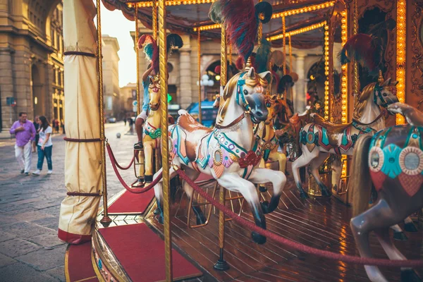renkli İtalyan carousel
