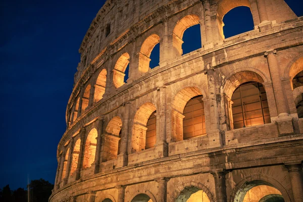 Colosseum, a világ híres iránypont — Stock Fotó