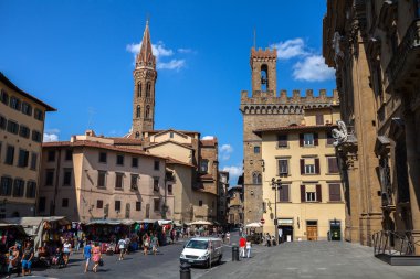 İnsanlar eski Sarayı'nda