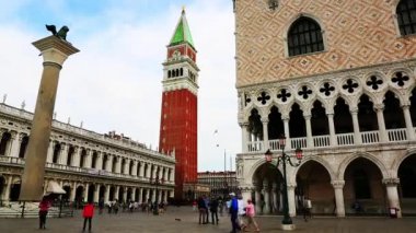 Doge Sarayı ve St Mark's Campanile