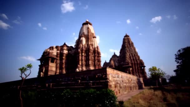 Храм Кхаджурахо в Кхаджурахо — стоковое видео