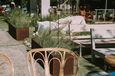 Düğün töreni için ahşap süsleme