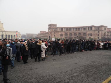 22 Aralık 2020 'de Artsakh Cumhuriyeti' nin barışçıl sakinlerine karşı Türk azerbaijani teröristlerinin saldırısının ardından Erivan 'da hükümet ve pashinan karşıtı protestolar düzenlendi.