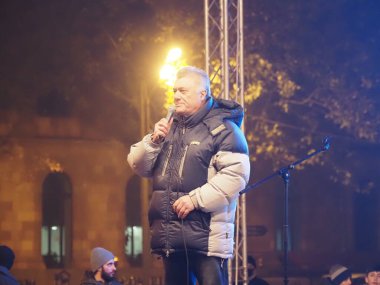 22 Aralık 2020 'de Artsakh Cumhuriyeti' nin barışçıl sakinlerine karşı Türk azerbaijani teröristlerinin saldırısının ardından Erivan 'da hükümet ve pashinan karşıtı protestolar düzenlendi.