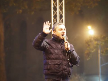 22 Aralık 2020 'de Artsakh Cumhuriyeti' nin barışçıl sakinlerine karşı Türk azerbaijani teröristlerinin saldırısının ardından Erivan 'da hükümet ve pashinan karşıtı protestolar düzenlendi.