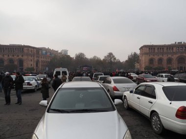 22 Aralık 2020 'de Artsakh Cumhuriyeti' nin barışçıl sakinlerine karşı Türk azerbaijani teröristlerinin saldırısının ardından Erivan 'da hükümet ve pashinan karşıtı protestolar düzenlendi.