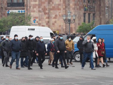 22 Aralık 2020 'de Artsakh Cumhuriyeti' nin barışçıl sakinlerine karşı Türk azerbaijani teröristlerinin saldırısının ardından Erivan 'da hükümet ve pashinan karşıtı protestolar düzenlendi.