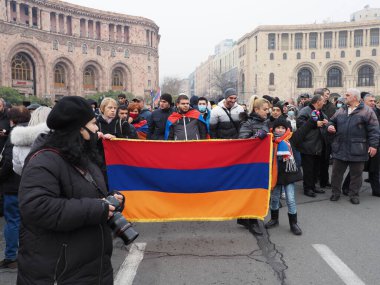 22 Aralık 2020 'de Artsakh Cumhuriyeti' nin barışçıl sakinlerine karşı Türk azerbaijani teröristlerinin saldırısının ardından Erivan 'da hükümet ve pashinan karşıtı protestolar düzenlendi.