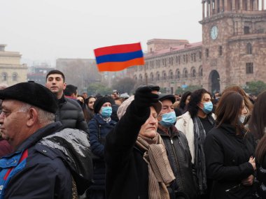 22 Aralık 2020 'de Artsakh Cumhuriyeti' nin barışçıl sakinlerine karşı Türk azerbaijani teröristlerinin saldırısının ardından Erivan 'da hükümet ve pashinan karşıtı protestolar düzenlendi.