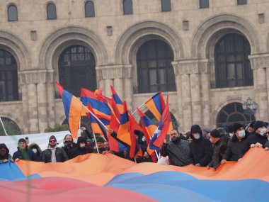 22 Aralık 2020 'de Artsakh Cumhuriyeti' nin barışçıl sakinlerine karşı Türk azerbaijani teröristlerinin saldırısının ardından Erivan 'da hükümet ve pashinan karşıtı protestolar düzenlendi.