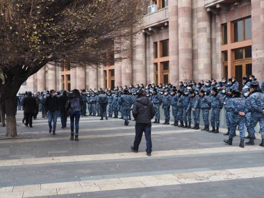 22 Aralık 2020 'de Artsakh Cumhuriyeti' nin barışçıl sakinlerine karşı Türk azerbaijani teröristlerinin saldırısının ardından Erivan 'da hükümet ve pashinan karşıtı protestolar düzenlendi.